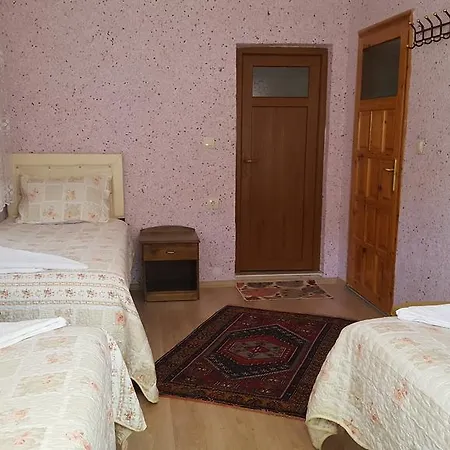Nil Story House Hostal