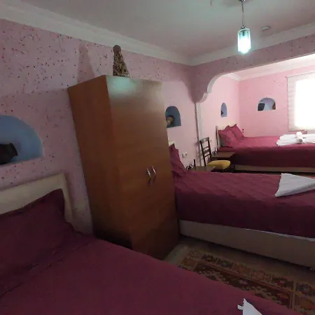 Vandrerhjem Nil Story House